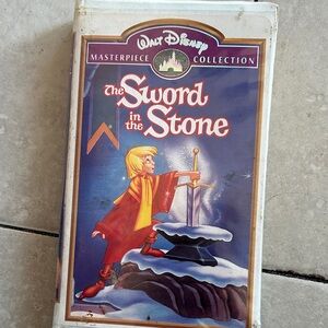 Disney Masterpiece Collection The Sword in the Stone VHS - Red and Blue